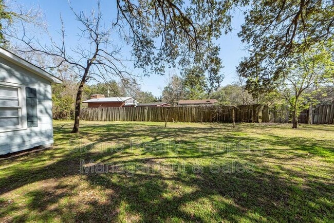Building Photo - 2212 Townsend Rd