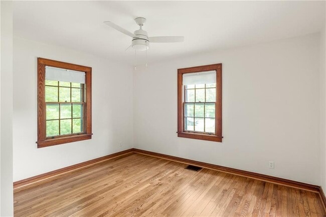 Building Photo - 889 Milam Cir