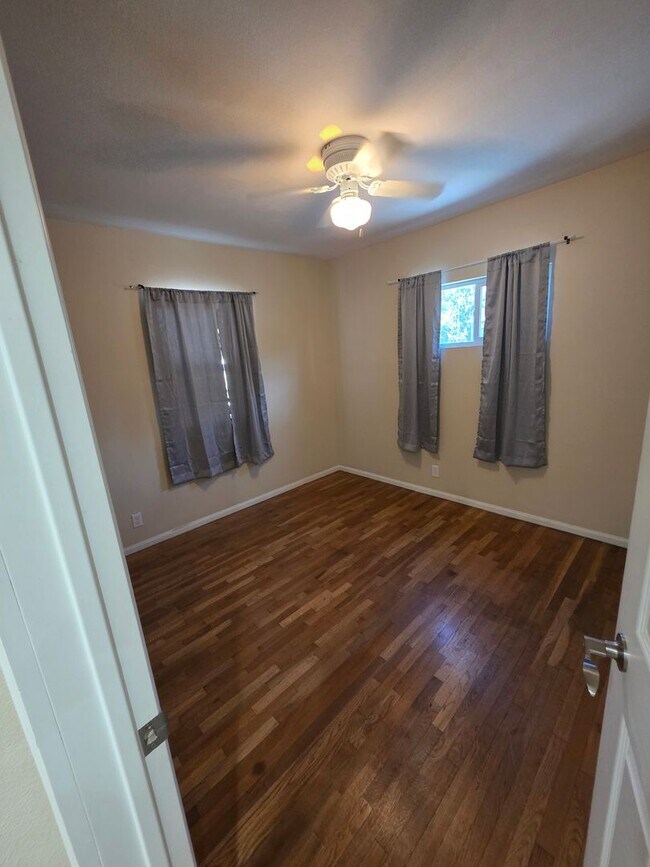 Building Photo - Beautiful 3-Bedroom, 3-Bath Home with Modern Comforts