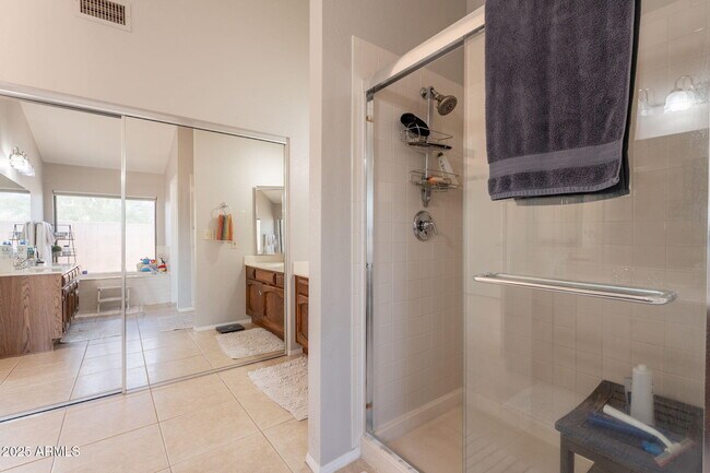 Building Photo - 3829 E Ahwatukee Dr