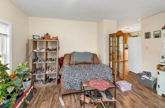 Building Photo - 106 Messer St