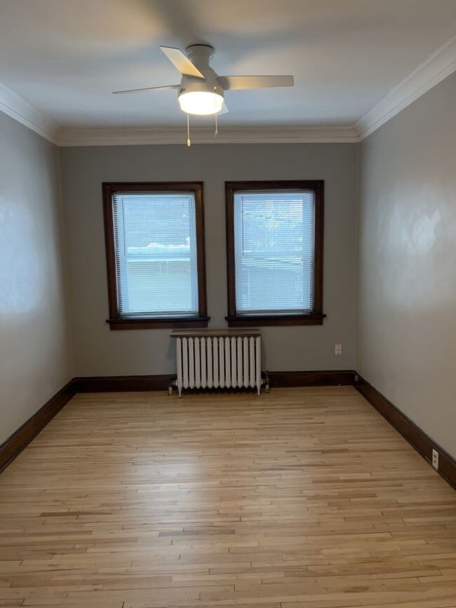 Building Photo - 305 N 12th Ave E