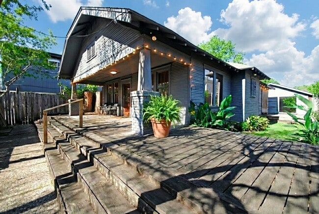 Building Photo - 1110 Missouri St