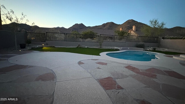 Building Photo - 13980 E Kalil Dr
