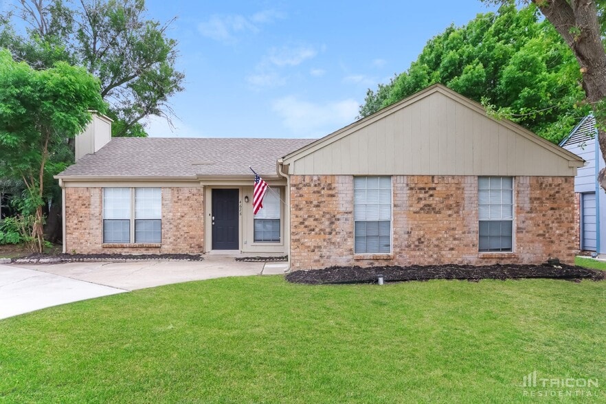 Primary Photo - 4628 Moss Rose Dr