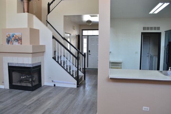 Building Photo - 1401 Grayshire Ct