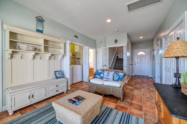 Building Photo - OFF-SEASON FURNISHED MONTHLY RENTAL STARTI...