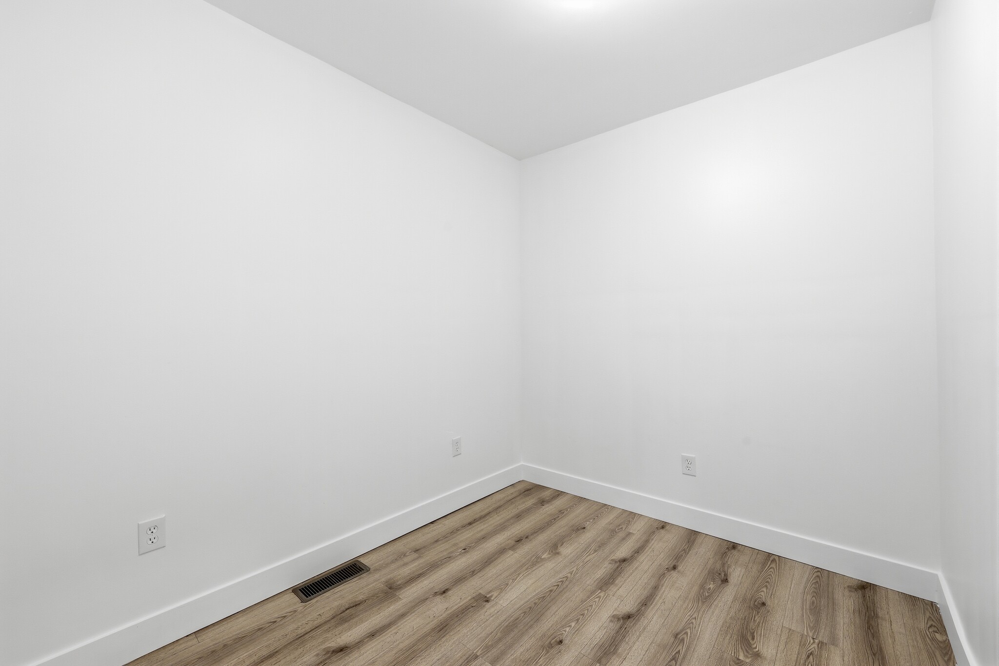 Building Photo - 2542 HARFORD Rd