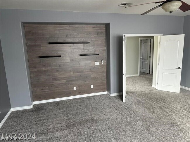 Building Photo - 2805 Alma Lidia Ave