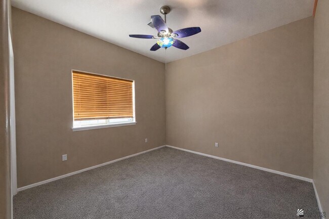 Building Photo - 10745 E 38th Ln