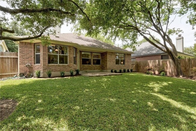 Building Photo - 15405 Quinley Dr