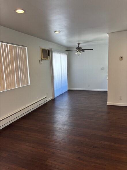 Dining Room - 14718 W Magnolia Blvd