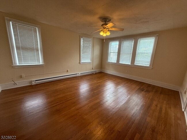 Building Photo - 319 Lathrop Ave
