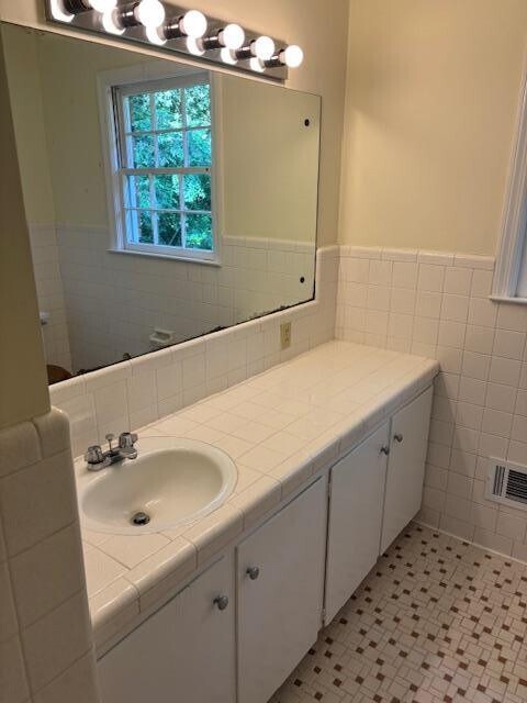 Building Photo - 1760 Peach Orchard Rd