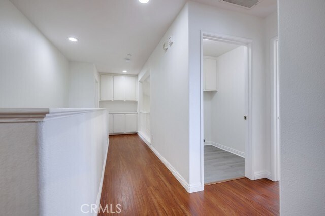 Building Photo - 321 N Riley Ct