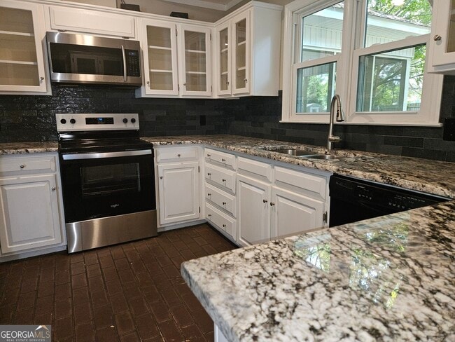 Building Photo - 313 Palomino Path