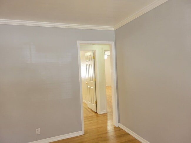 Building Photo - 111 Florence St