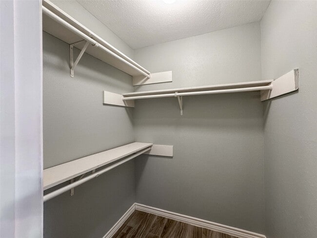 Building Photo - 2706 Orion Dr