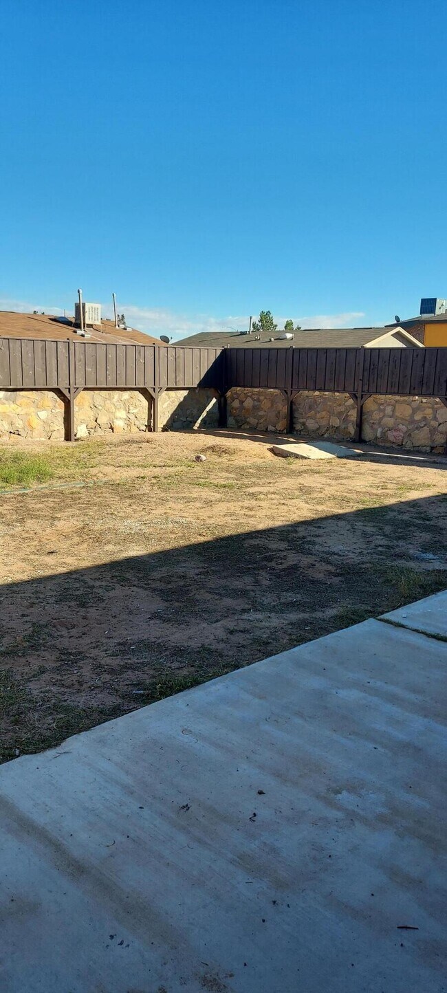 Building Photo - 4020 Tierra Inez Pl