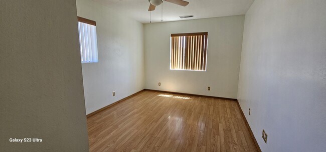Building Photo - 8475 Selma Ln