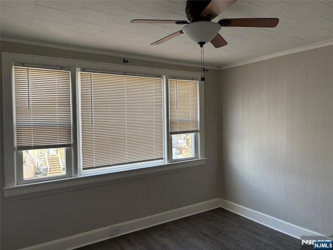 Building Photo - 106 Grand St