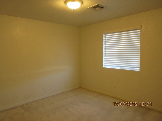 Building Photo - 2469 Fox