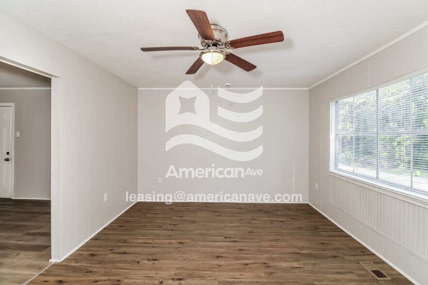 Building Photo - 2701 Welland St