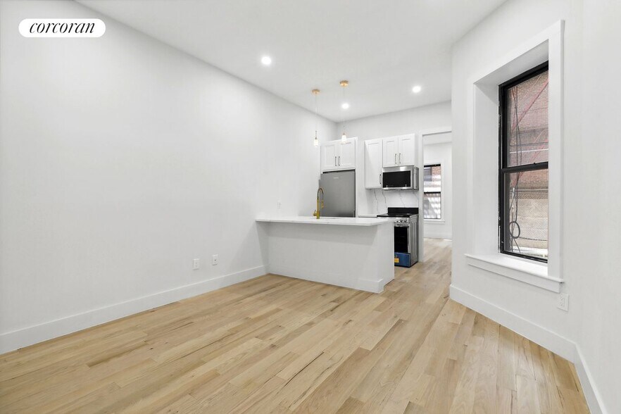 Primary Photo - 202 W 96th St