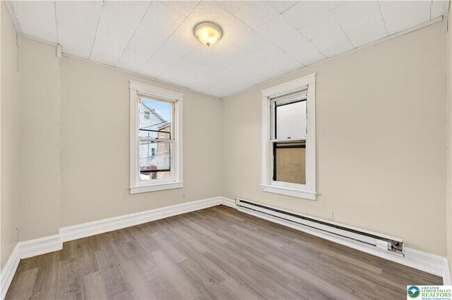 Building Photo - 503 W Gordon St