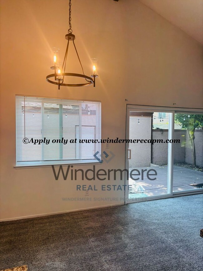 Building Photo - Charming 3-Bedroom Home in Prime West Sac ...