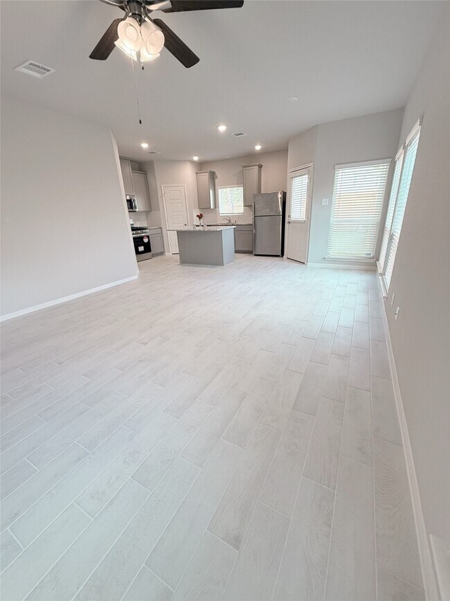 Building Photo - 24718 Thornbluff Briar Trl