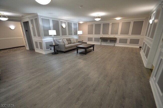 Building Photo - 1 Jenny Lind St