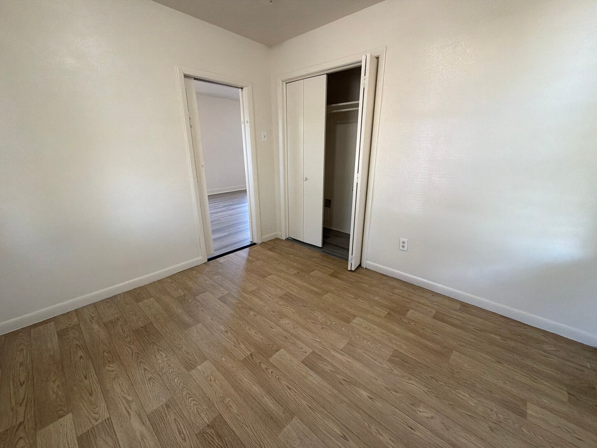 Building Photo - 428 10th St