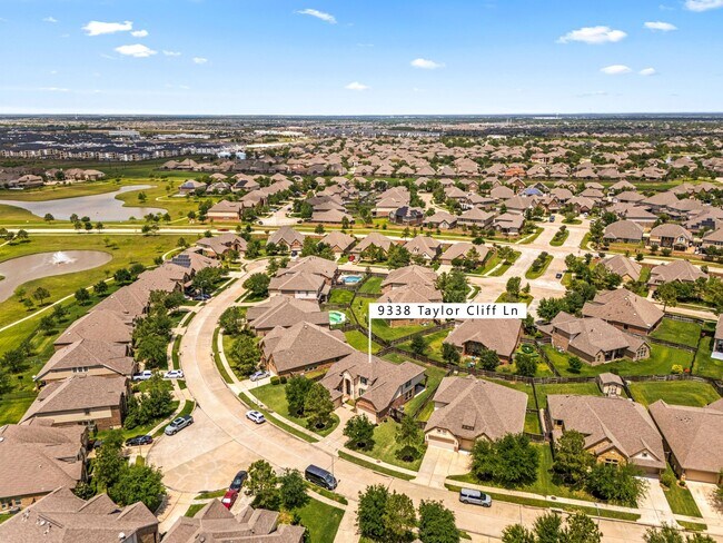 Building Photo - 9338 Taylor Cliff Ln