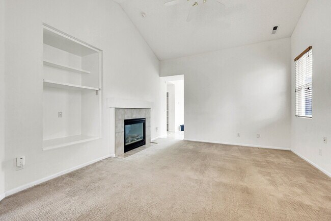 Building Photo - $2,100.00 - 3 Beds, 2 Baths, Single Family...