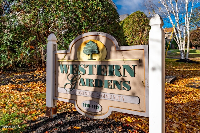 Building Photo - 1112 Western Ave