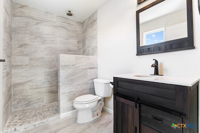 Building Photo - 380 Brushy Crk Trl