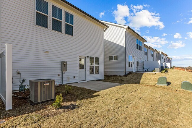 Building Photo - Gorgeous New Construction!  Updated Kitche...