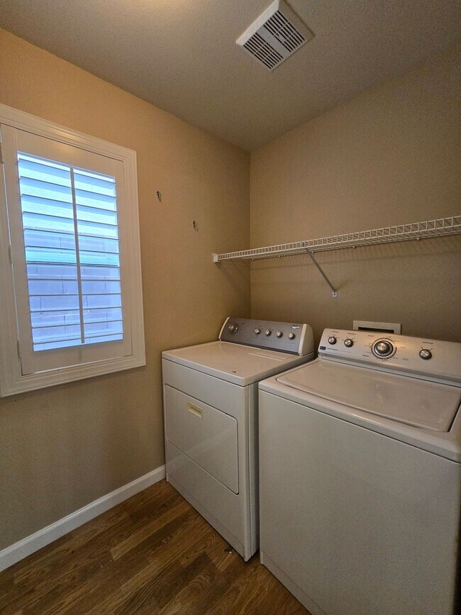 Building Photo - 816 Bow Creek Ln