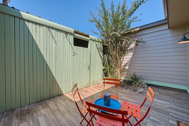 Building Photo - 1201 McDuffie St