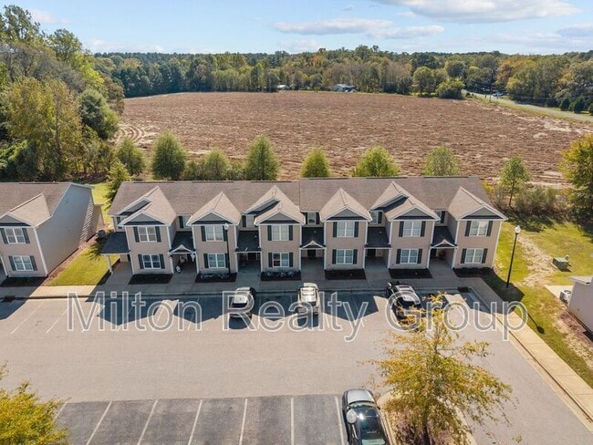 Building Photo - 62 River Stancil Dr