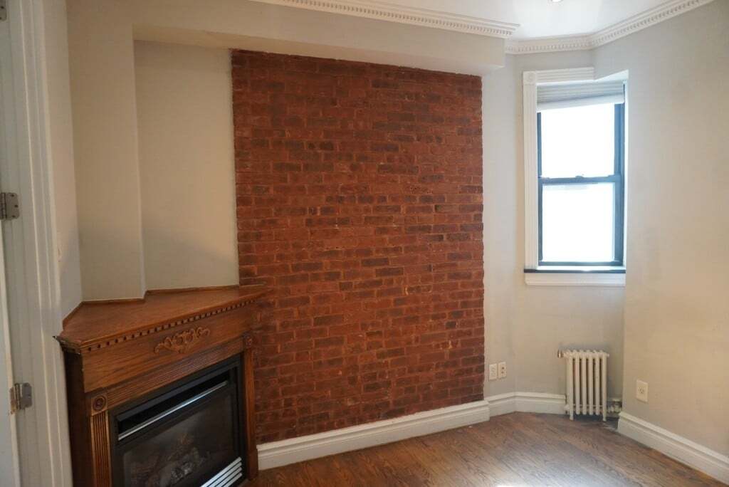 Building Photo - 722 Tenth Ave (between 49th & 50th), #4A