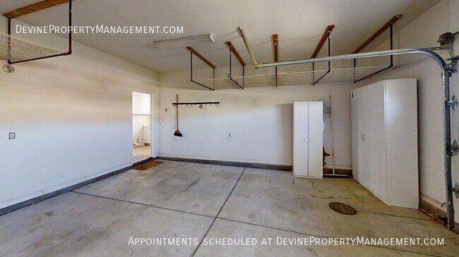 Building Photo - 381 Mesa Verde Park