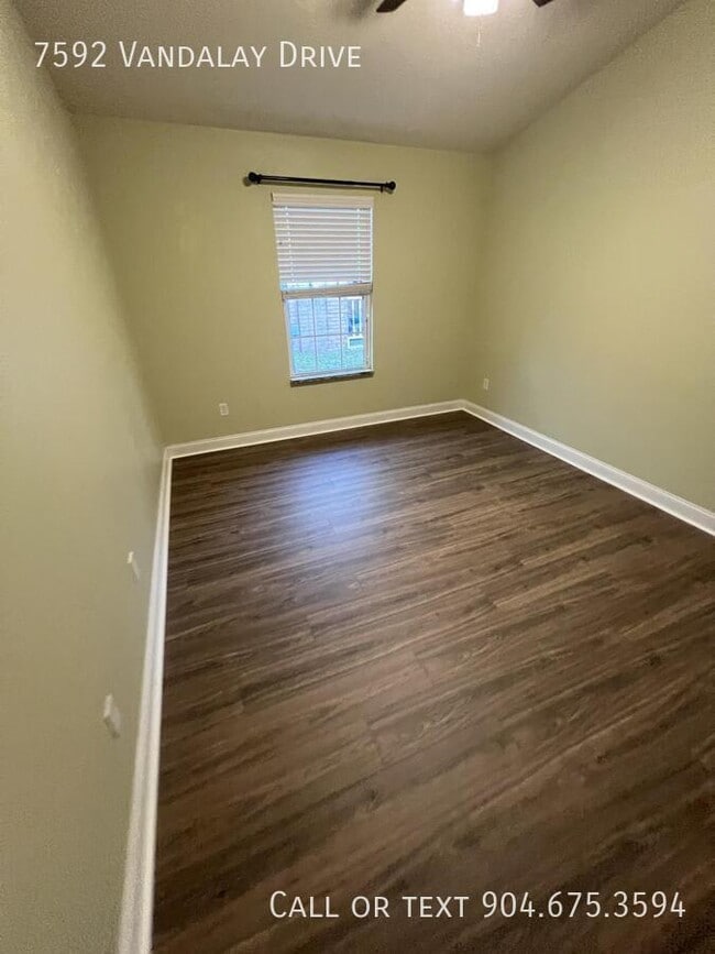 Building Photo - 7592 Vandalay Dr