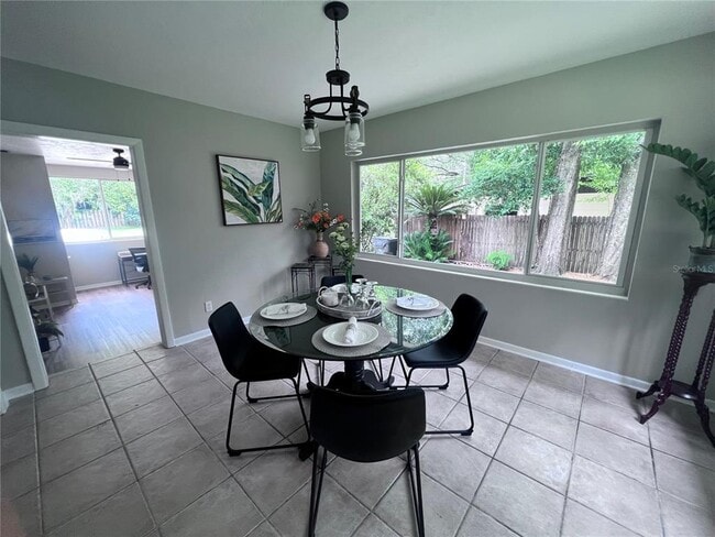 Building Photo - 3857 W University Ave