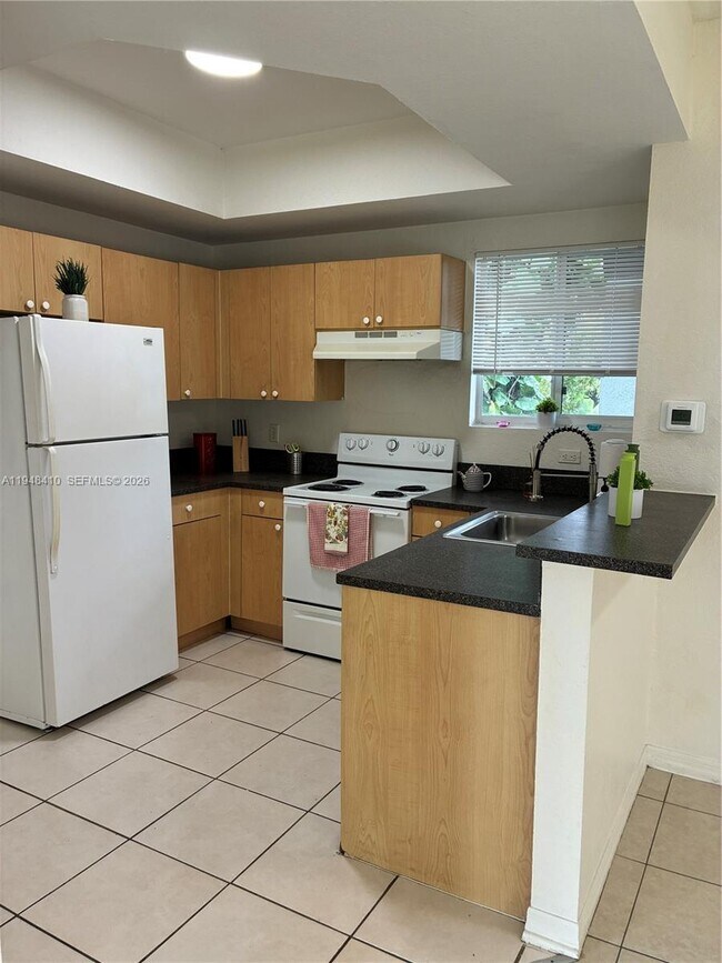 Building Photo - 7516 NE 1st Ave