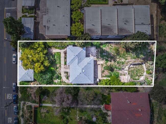 Building Photo - Bright & Spacious 1BR Retreat Near Keck Medical Center | Private Garage + Garden Space