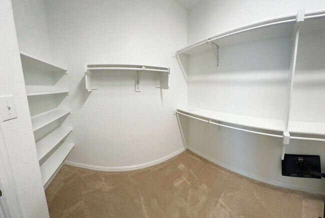 Building Photo - 4525 Conrad Ave