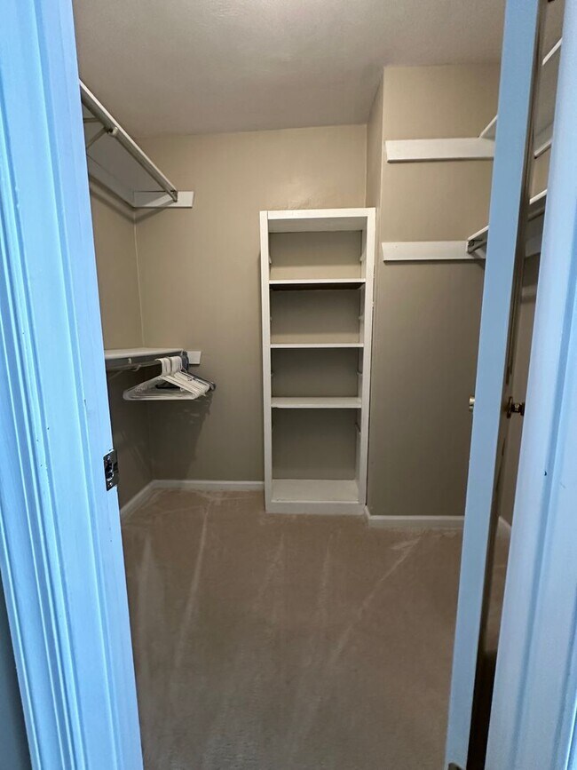 Building Photo - Virginia Beach-Wesleyan Pines Single Famil...