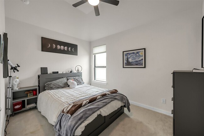 Building Photo - 6718 Waxbill Rd